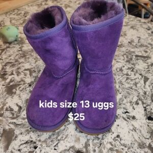 UGG Kids Boots in Vibrant Purple